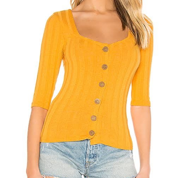 Free People Top Yellow Size XS, 3/4 Sleeve Coconut Buttons Square Neck 3 / 20$ - Picture 1 of 5